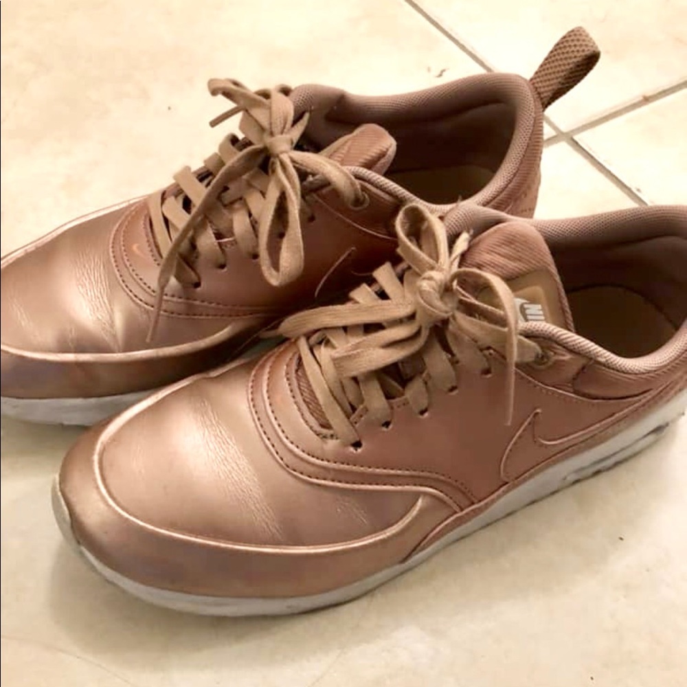 Nike Sneakers